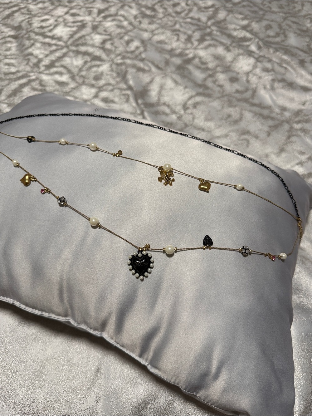 Vintage Betsey Johnson Multi-Strand Statement Necklace - Black Heart - Picture 8 of 9